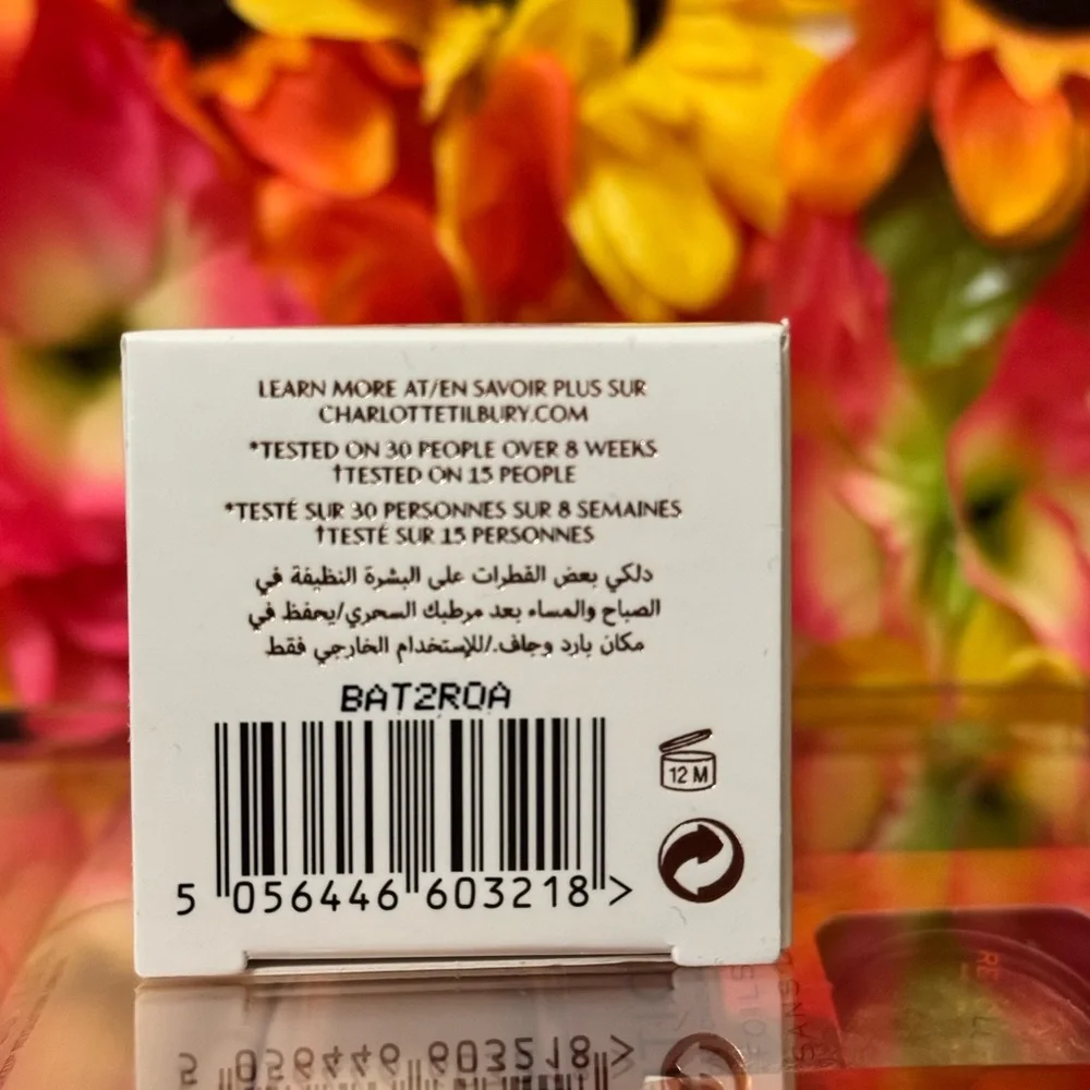 Charlotte Tilbury Collagen Superfusion Facial Oil - White and Black - Picture 4 of 8